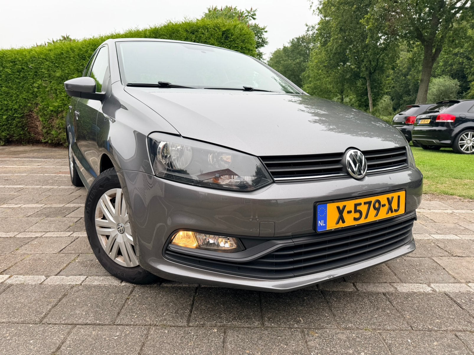 Volkswagen Polo 1.0 MPI 2016 APK TOT 02-27!, Auto's, Volkswagen, Voorwielaandrijving, Zwart, 60 pk, Bedrijf