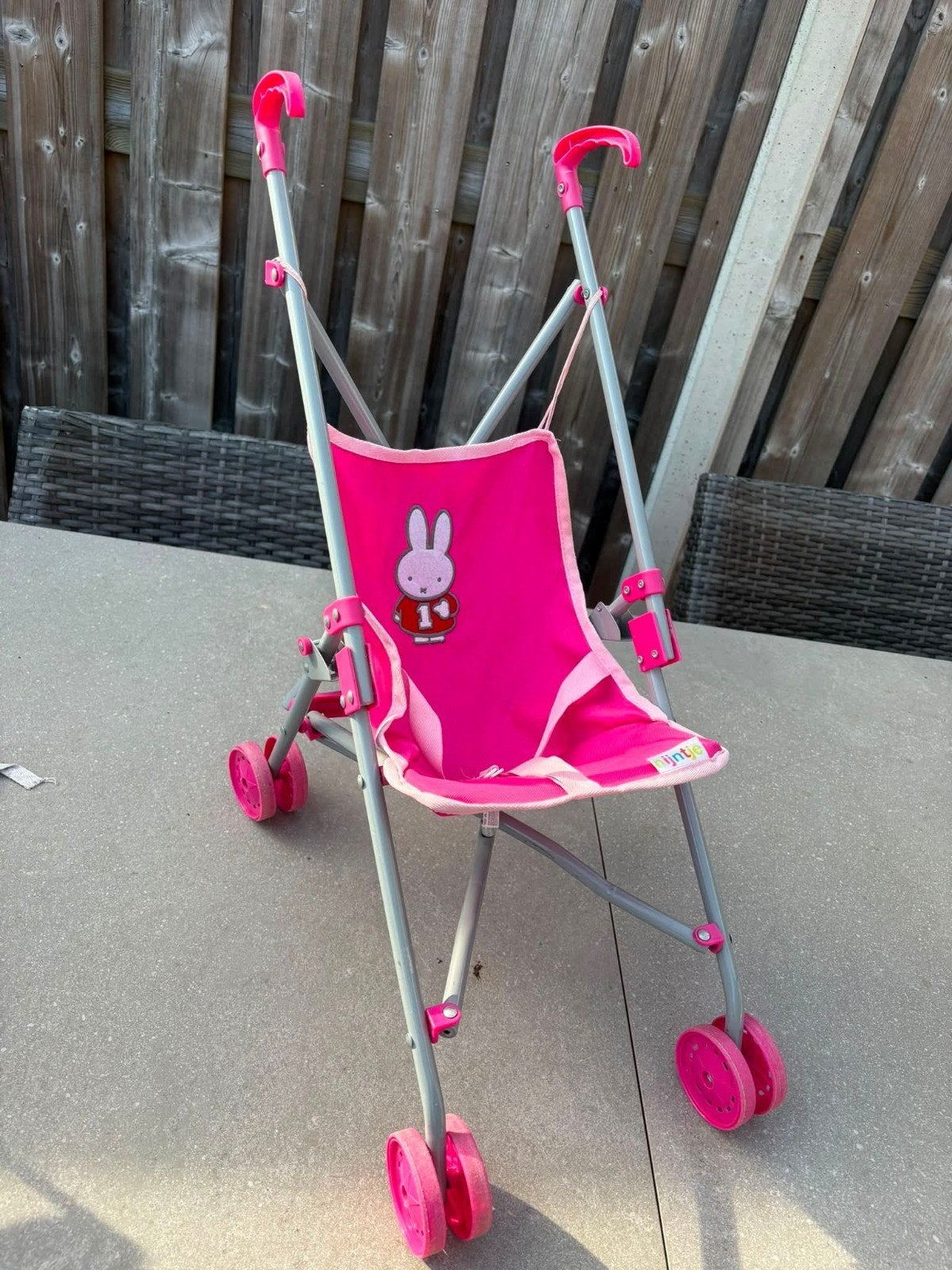 Nette roze poppenwagen met Nijntje opdruk, Ophalen, Zo goed als nieuw, Overige typen