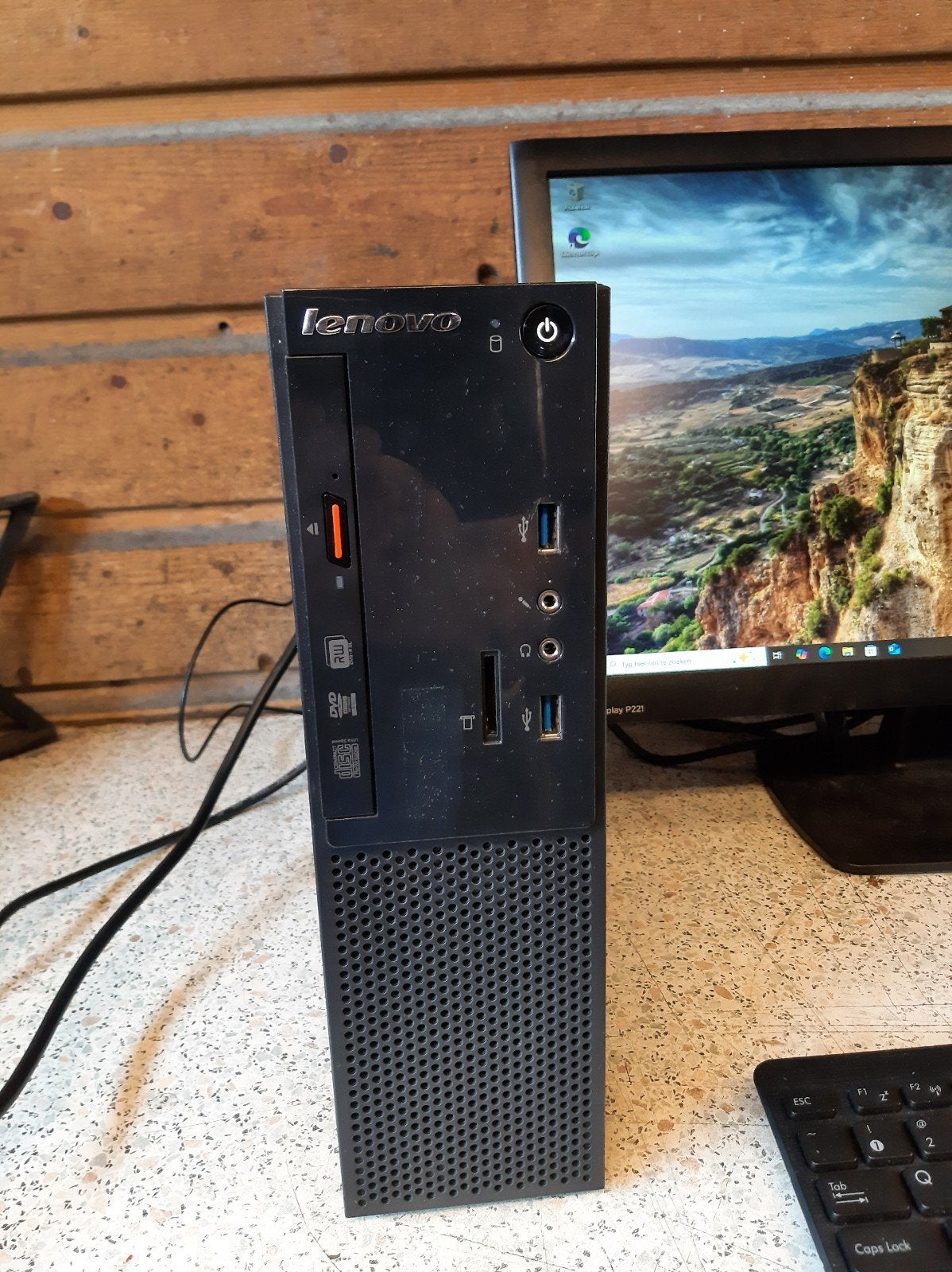 Lenovo S510 desktop pc i3-6100 CPU 3.70GHZ SSD 128, 8 GB, Ophalen of Verzenden, Zo goed als nieuw, SSD