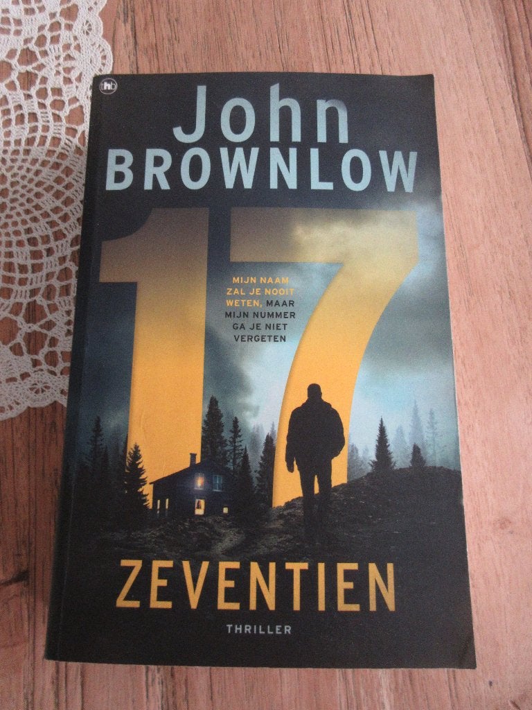 Zeventien. John Brownlow, Boeken, Ophalen of Verzenden, Gelezen