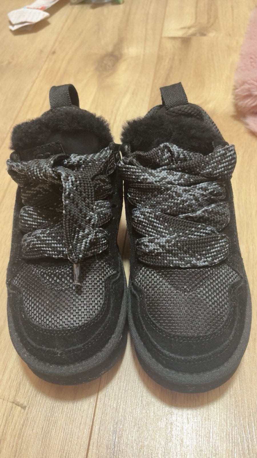 Ugg schoenen, Zwart, Nieuw, Ophalen of Verzenden, Sneakers of Gympen
