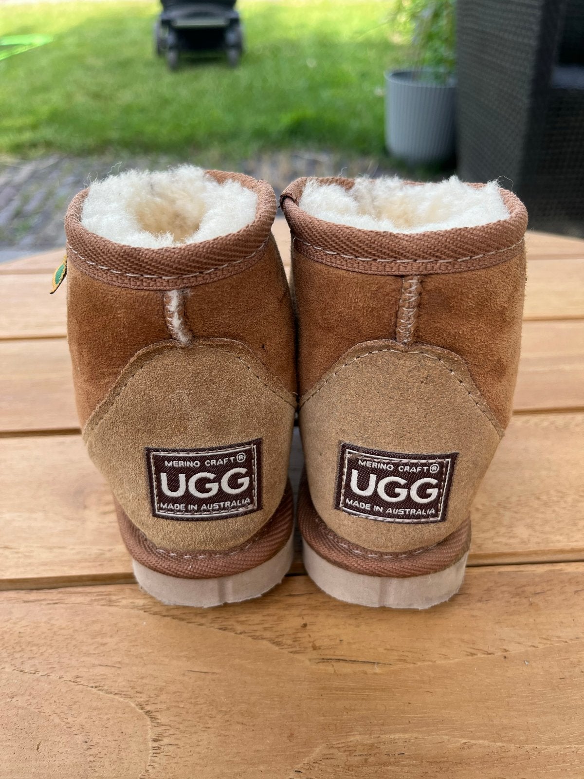 Kinder Uggs 15 cm zo goed als nieuw, Ophalen, Zo goed als nieuw, Jongen of Meisje, Laarzen