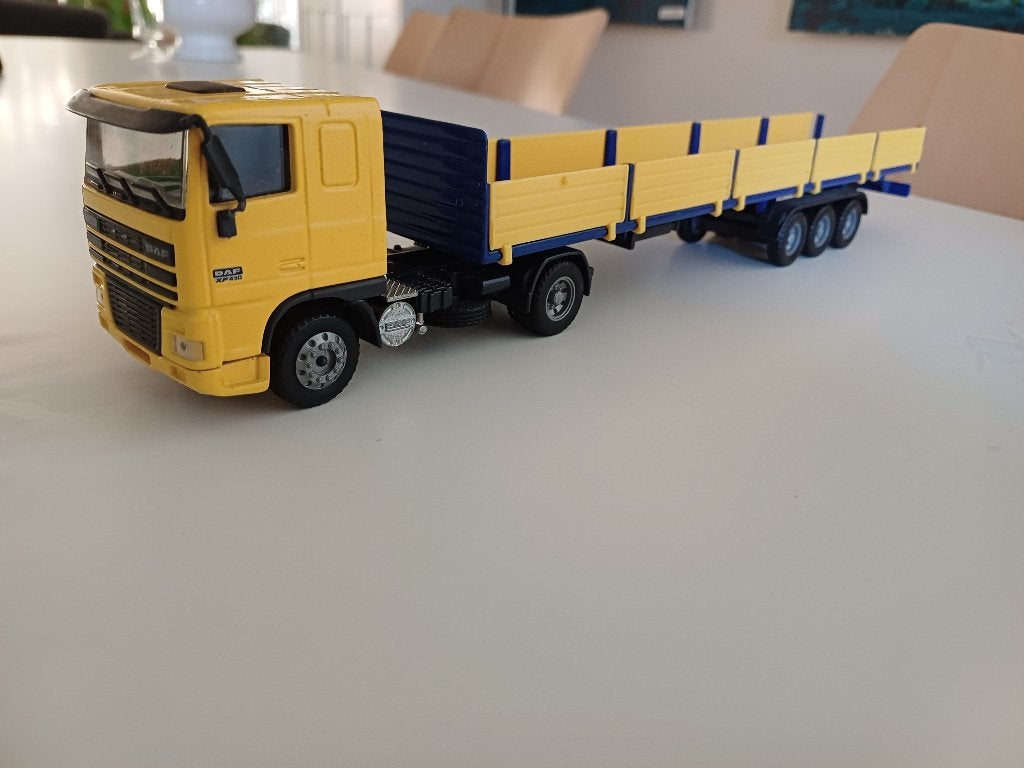 Joal 1:50 DAF 95XF vrachtwagen met trailer, Ophalen of Verzenden, Gebruikt, Bus of Vrachtwagen