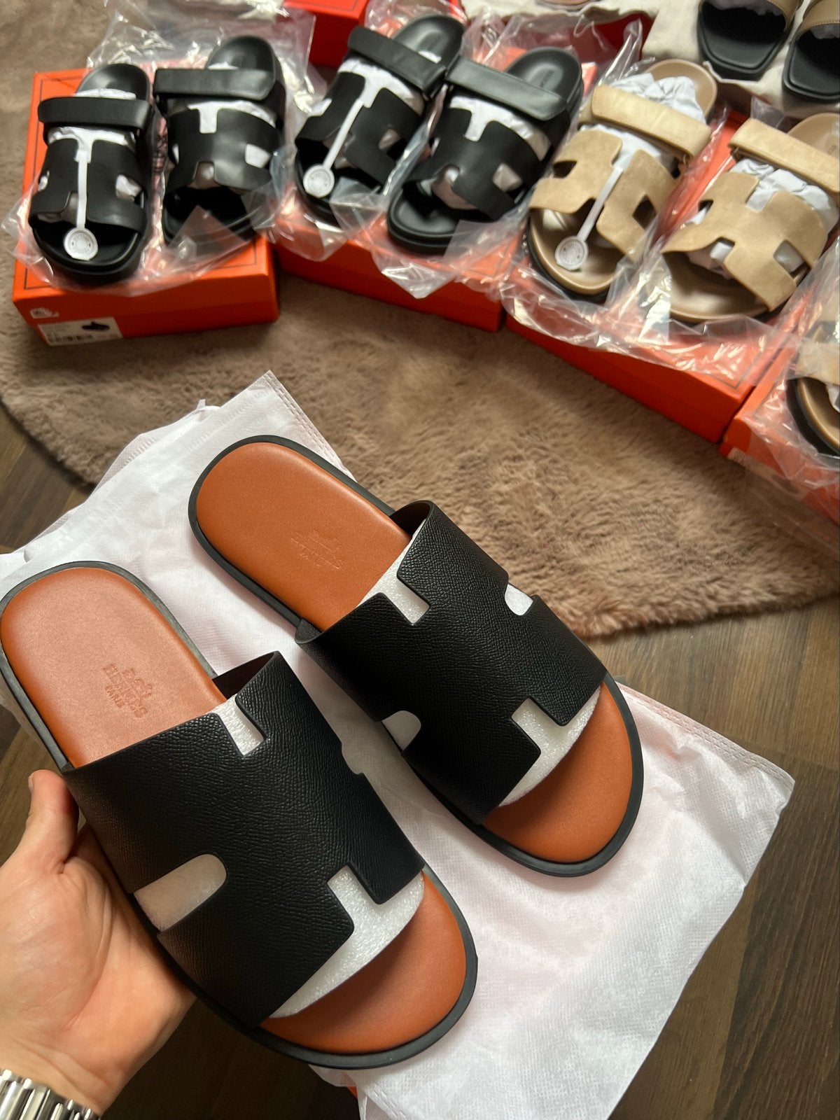 Hermes Slippers, Kleding | Heren, Schoenen, Ophalen of Verzenden, Zo goed als nieuw, Zwart