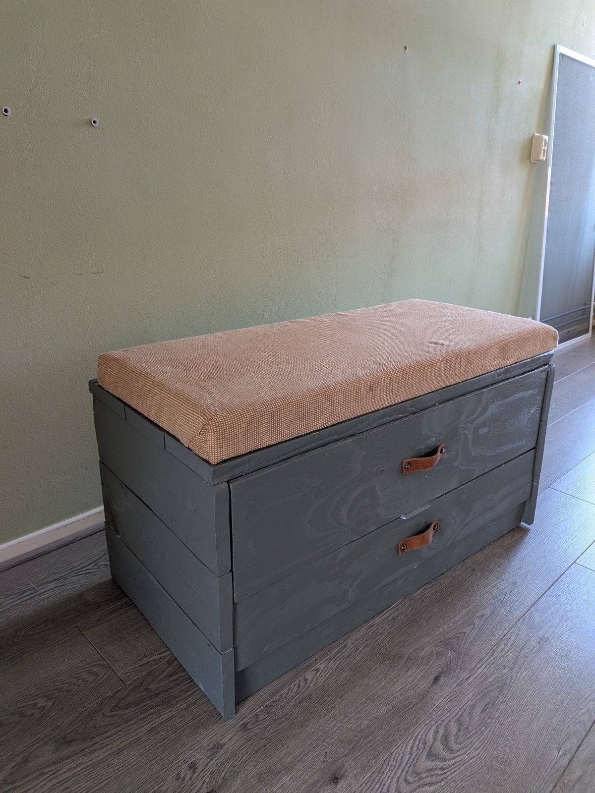 Halkastje, kastje, bankje van steigerhout, met zitkussen, Ophalen, Minder dan 50 cm, Zo goed als nieuw, 75 tot 100 cm