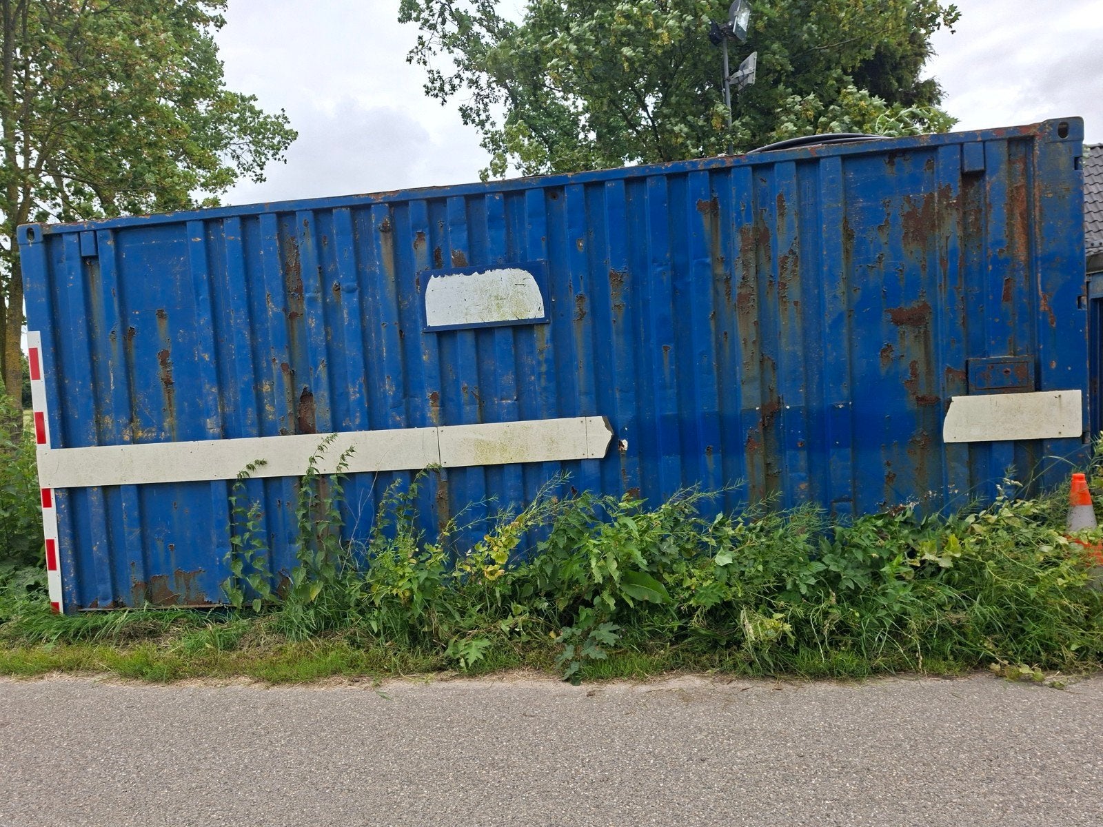 Aangeboden container gebruikte staat. Gratis op.te halen., Ophalen