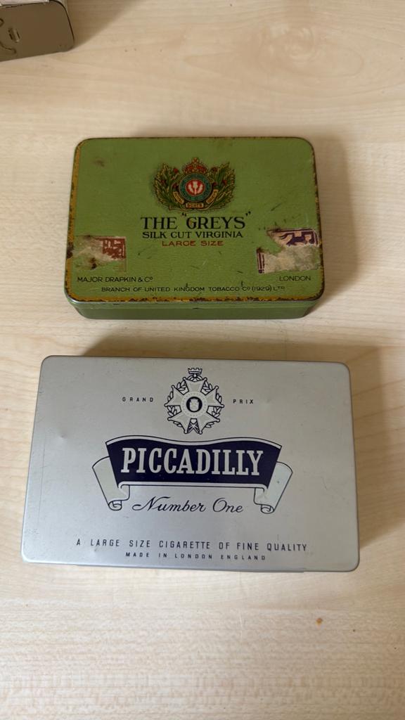 Vintage Tabaksblikken: The Greys & Piccadilly, Ophalen of Verzenden, Gebruikt, Tabaksdoos of Verpakking