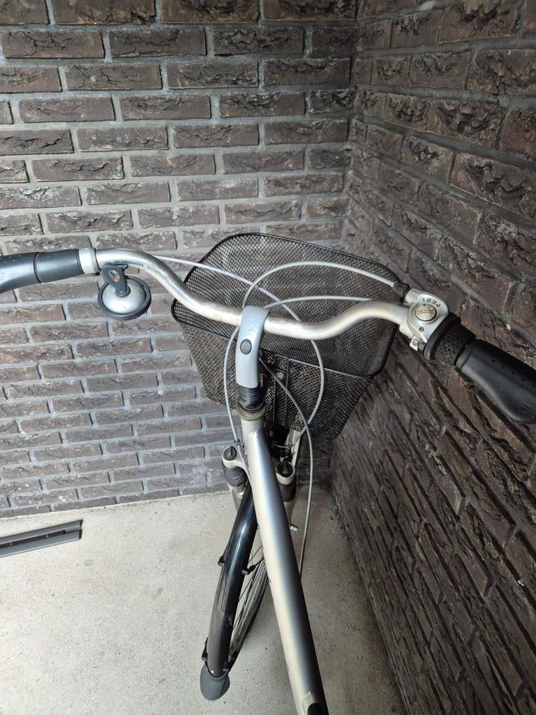 Dames fiets heeft wel schoonmaak beurt nodig, Gebruikt, 47 tot 50 cm, Versnellingen, Batavus