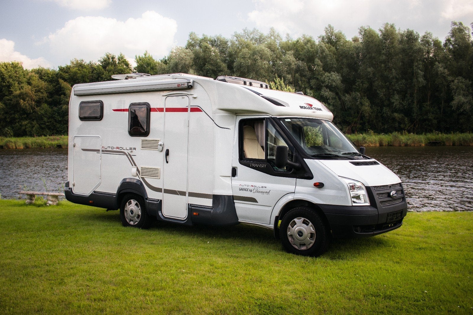 Roller Team Auto-Roller  bj. 2013 55000 km, Ringverwarming, Dakluik, Ford, 6 tot 7 meter