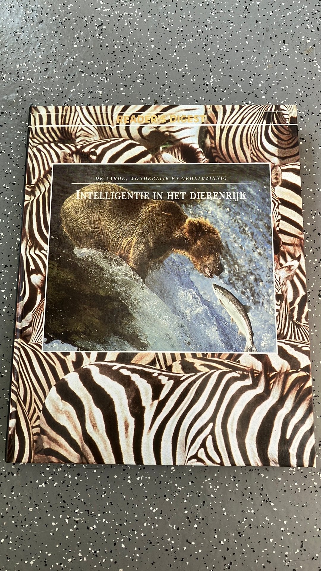 Intelligentie in het dierenrijk - readers digest, Boeken, Natuur, Ophalen of Verzenden, Natuur algemeen