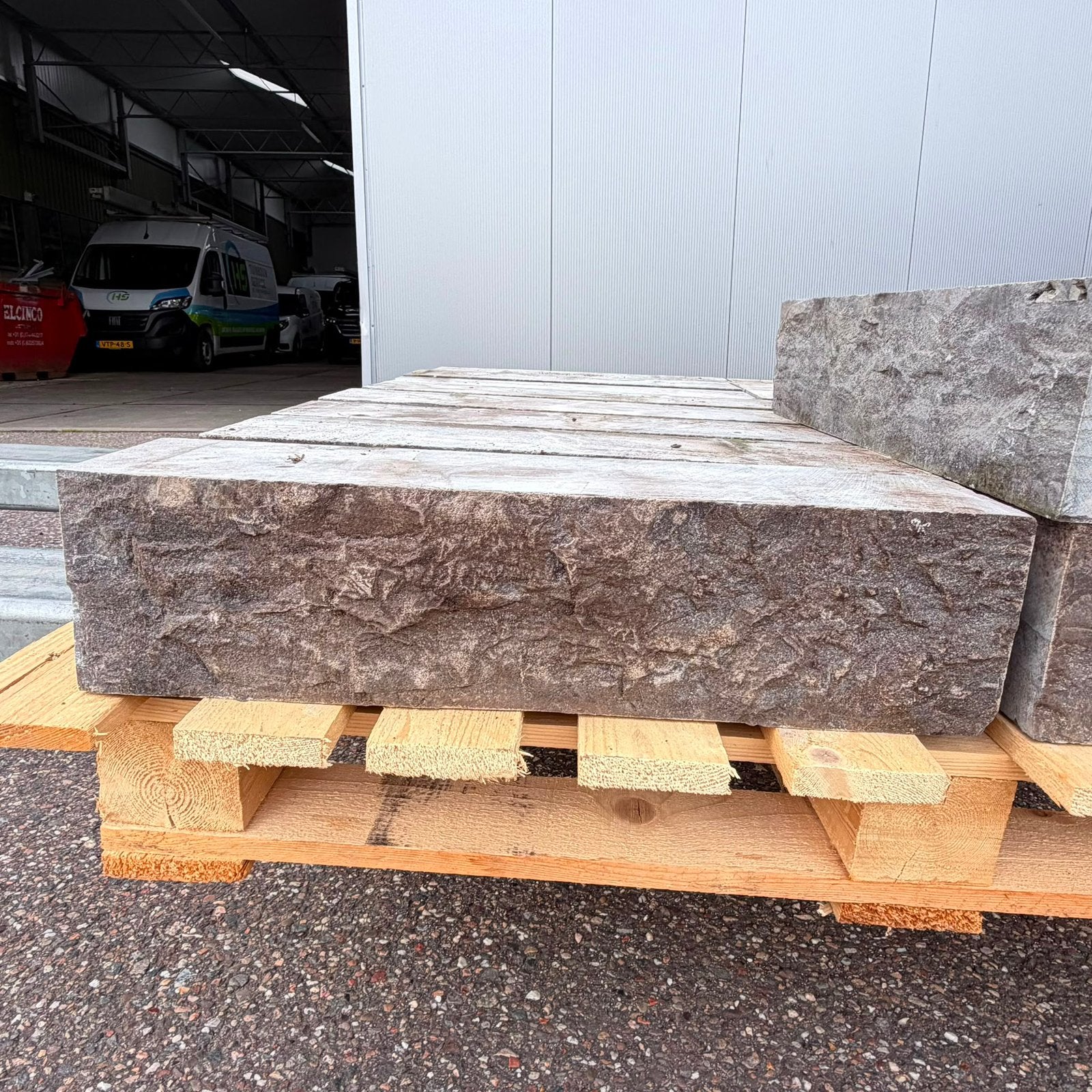 32 natuurstenen stapelblokken / opsluitbanden 60x12x12cm, Ophalen, Gebruikt, Natuursteen, Minder dan 25 cm