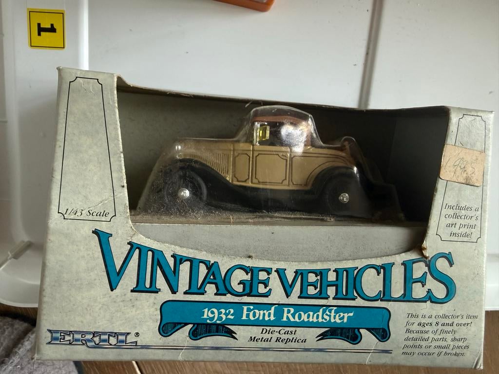 Vintage Vehicles Ford Fordor Woody Roadster Model T Van 1/43, Ophalen of Verzenden, Gebruikt, Auto, Overige merken