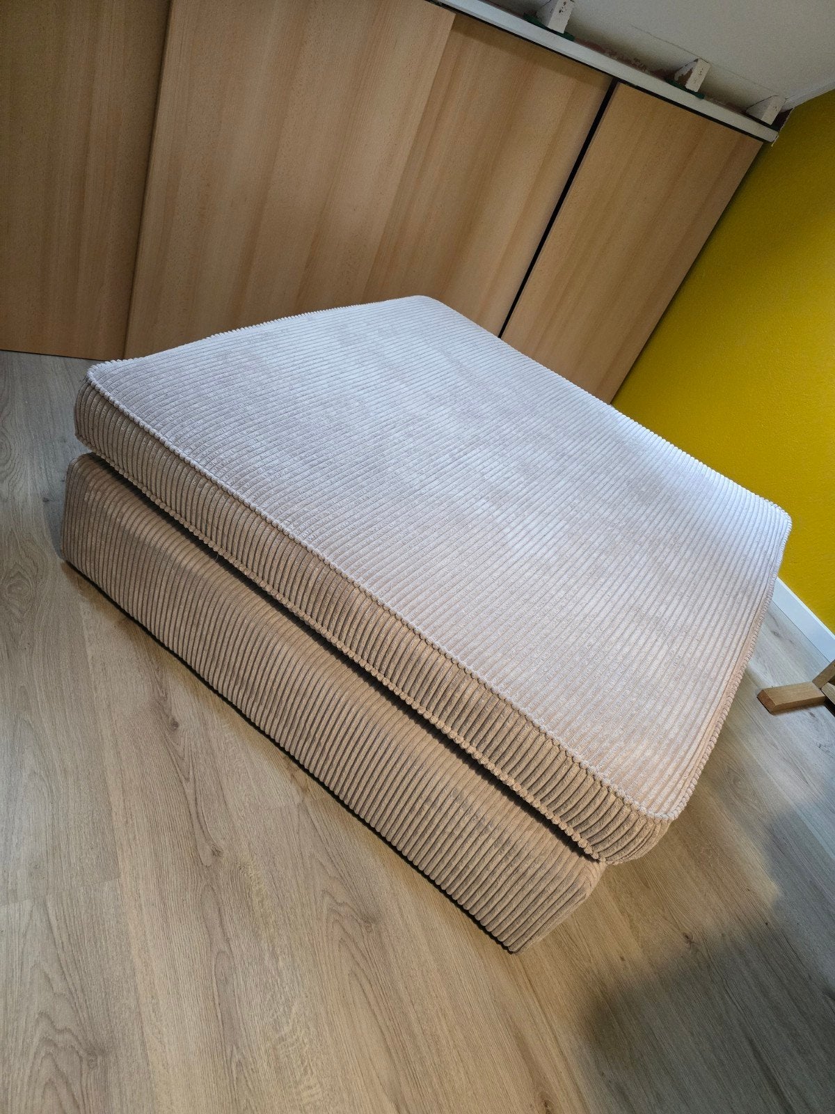 Grote vierkante hocker 110x110cm, Huis en Inrichting, Banken | Voetenbanken en Poefen, Ophalen, Vierkant, 100 tot 125 cm, Zo goed als nieuw