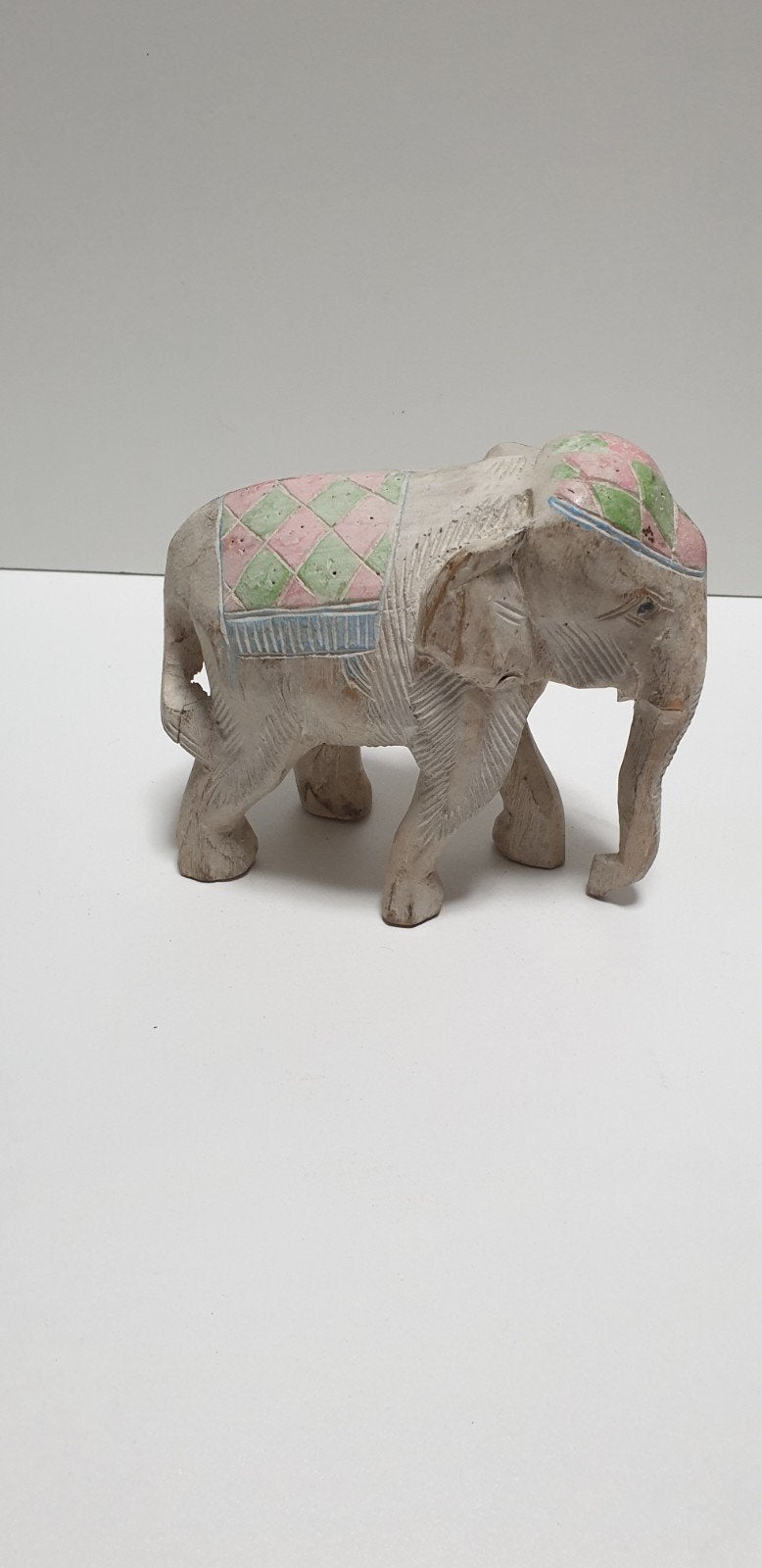2292) Olifant hout mooie gekleurd, Antiek en Kunst, Ophalen of Verzenden