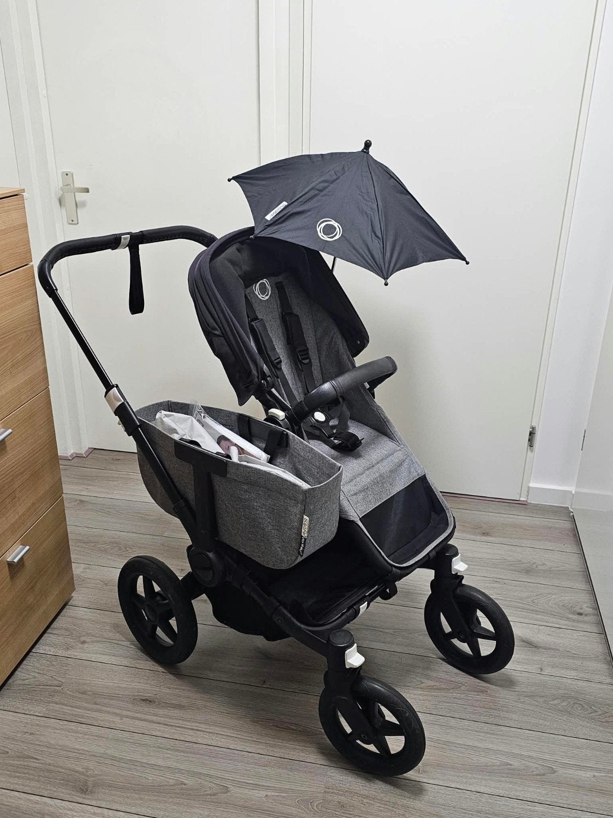 Donkey 3 bugaboo duo of tweeling kinderwagen.
Nette Bugaboo, Ophalen of Verzenden, Zo goed als nieuw, Bugaboo