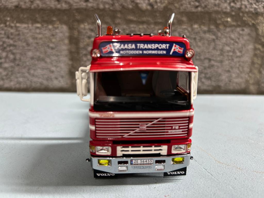 Wsi Volvo F12 6x2 kaasa, Hobby en Vrije tijd, Modelauto's | 1:50, Ophalen of Verzenden, Nieuw, Bus of Vrachtwagen, Wsi