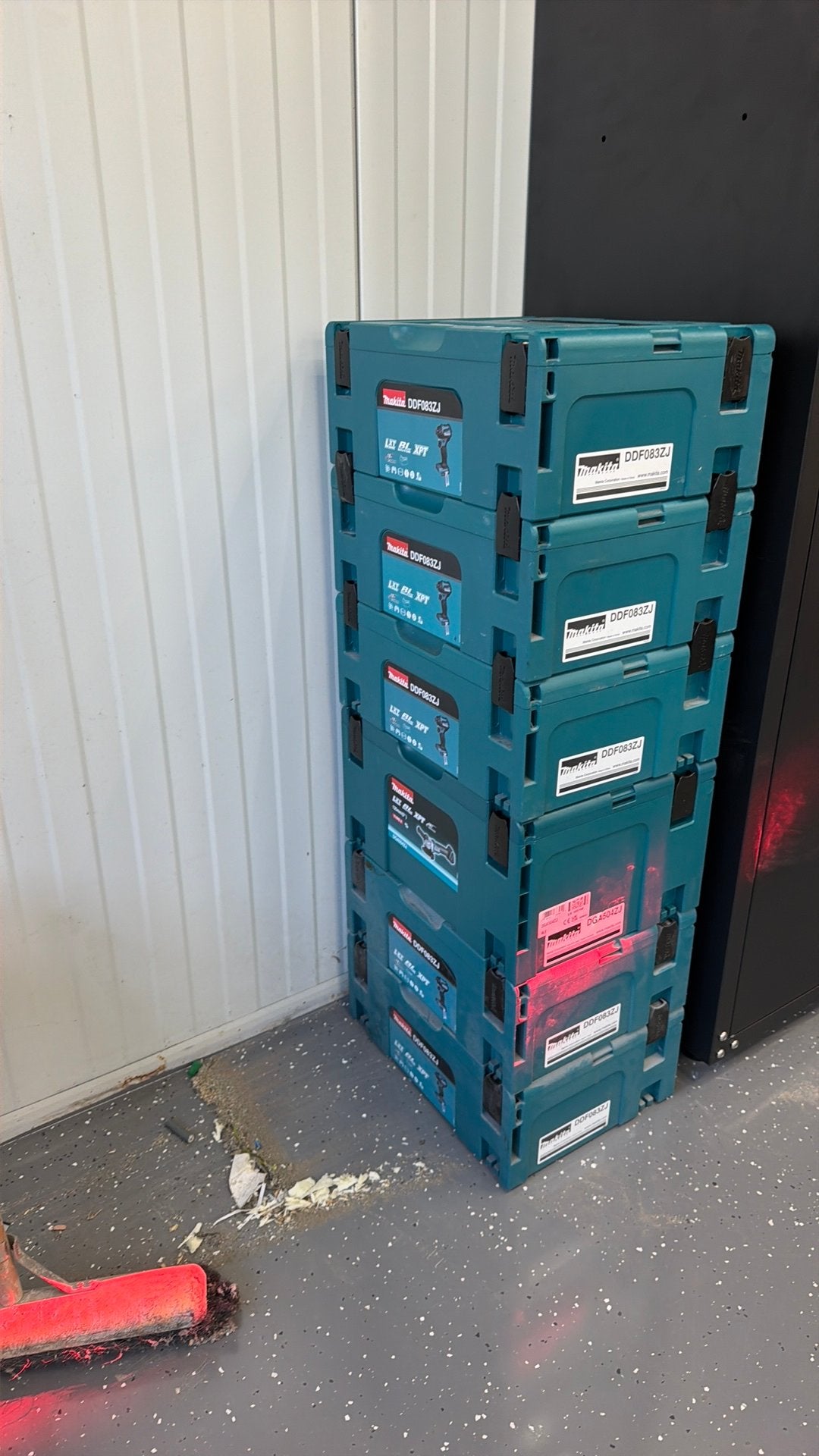 Makita Koffers, Ophalen, Zo goed als nieuw