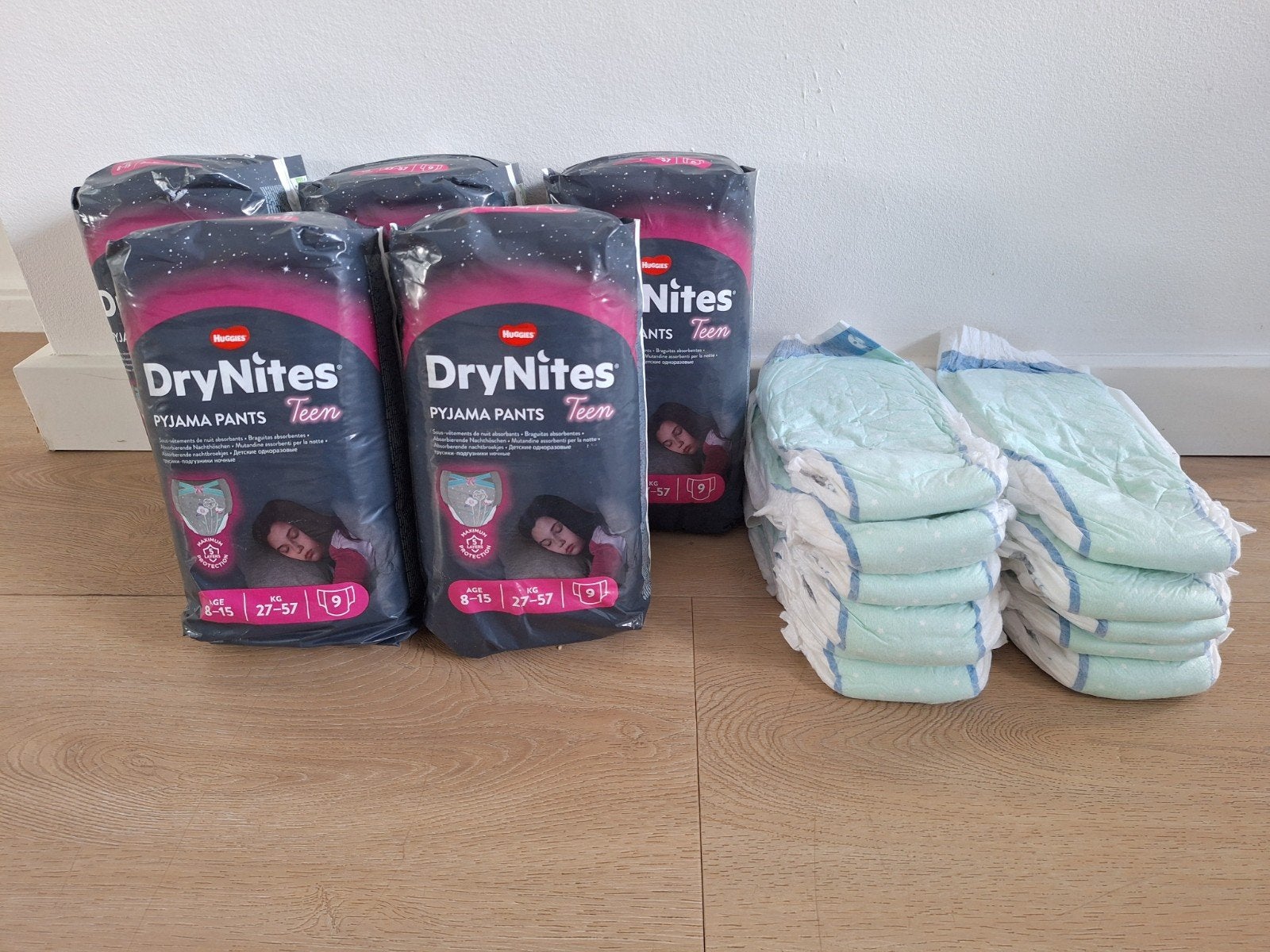 Huggies DryNites Teen (56 pyjamabroekjes), Ophalen of Verzenden, Nieuw
