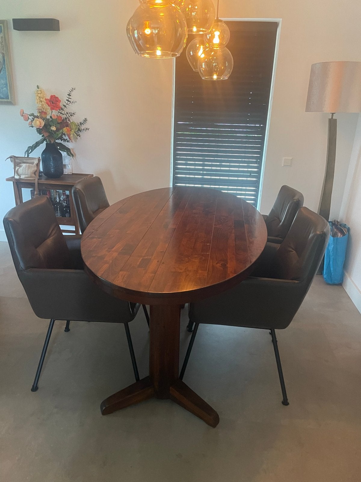 Kersenhouten eettafel met z.g.a.n. leren stoelen, Ophalen, 50 tot 100 cm, Zo goed als nieuw, 150 tot 200 cm