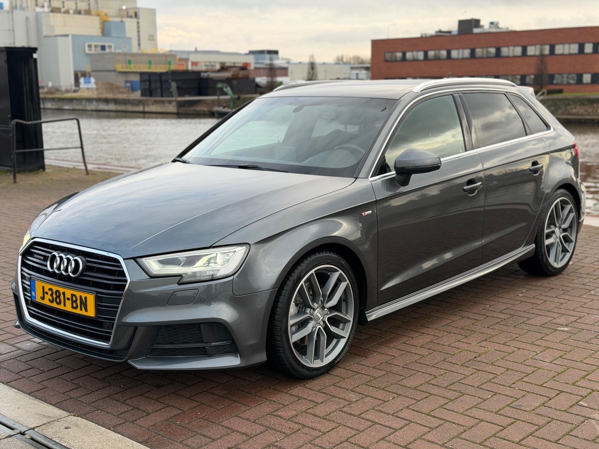 Audi A3 Sportback 40 TFSI quattro Advance Sport Pano S Line, Auto's, Audi, Gebruikt, Euro 6, 1984 cc, Origineel Nederlands