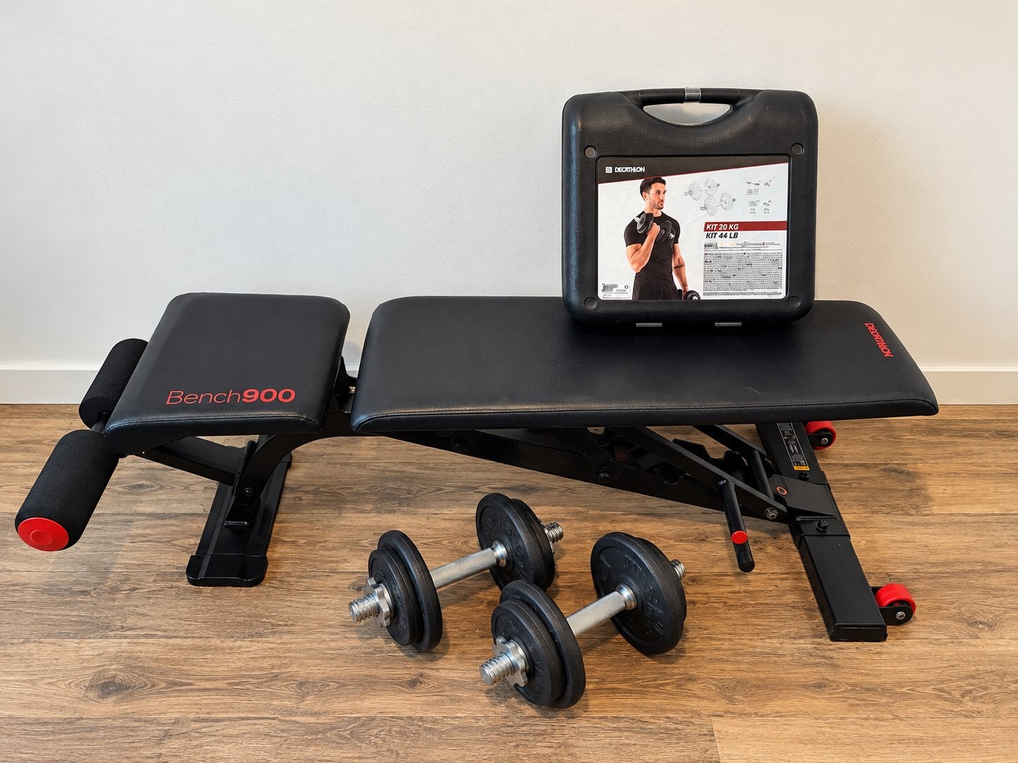 Domyos Bench 900 Fitnessbank met 20kg Dumbbellset, Ophalen, Zo goed als nieuw, Armen, Fitnessbank