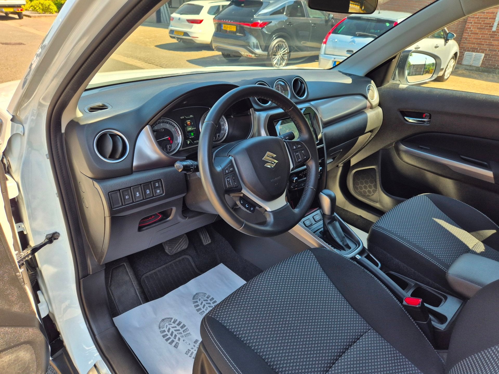 Suzuki Vitara 1.4 Boosterjet Select Smart Hybrid Trekhaak Ca, Auto's, Dealer onderhouden, Stof, Gebruikt, Zwart