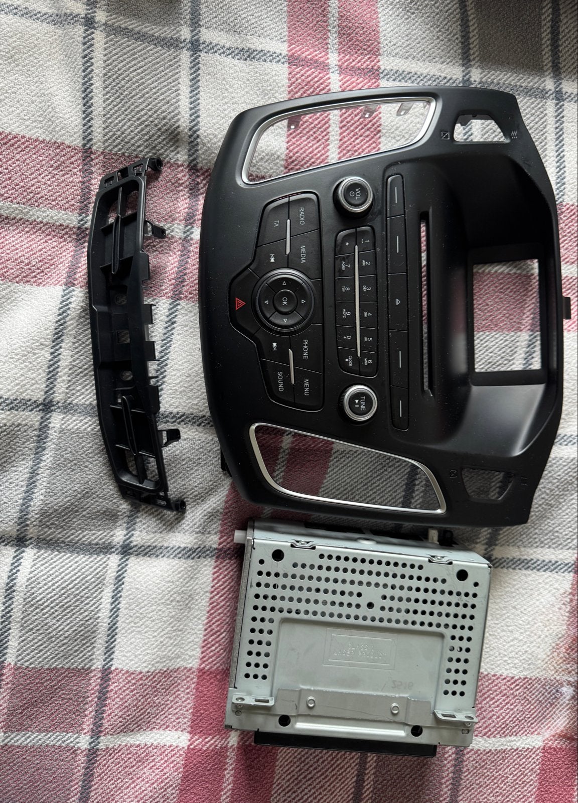 Ford Focus Mk3 Originele Radio + Middenconsole Trim, Ophalen of Verzenden, Gebruikt