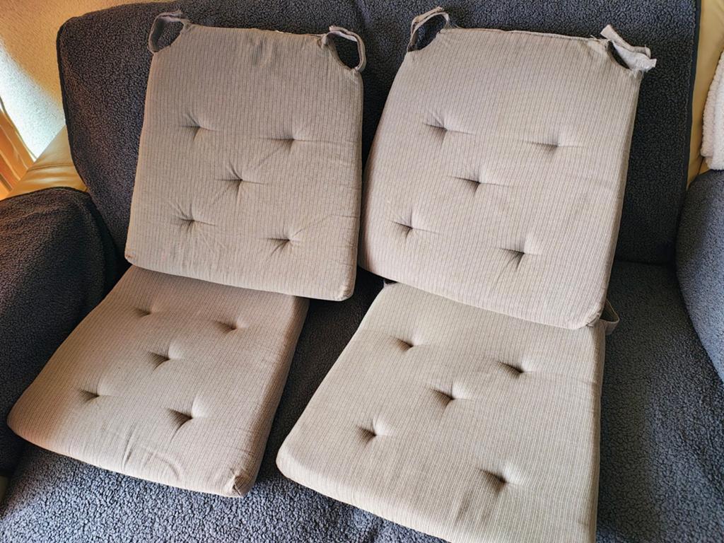 Justina stoelkussens IKEA, Huis en Inrichting, Stoelen, Ophalen, Gebruikt, Bruin