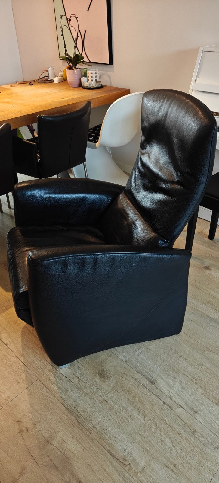 Zwart leren relaxfauteuil - Comfortabel en stijlvol, Huis en Inrichting, Fauteuils, Ophalen, Gebruikt, 75 tot 100 cm, Modern