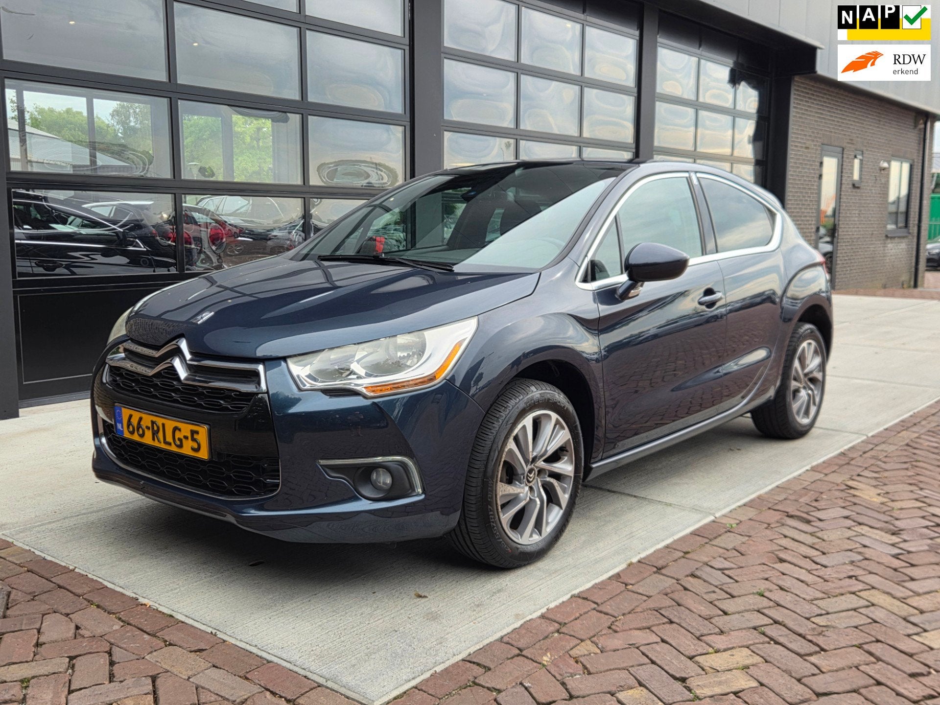 Citroen DS4 1.6 VTi So Chic | 1/2 Leer | Navi | Clima | Crui, Auto's, Citroën, Euro 5, Gebruikt, Zwart, 4 cilinders