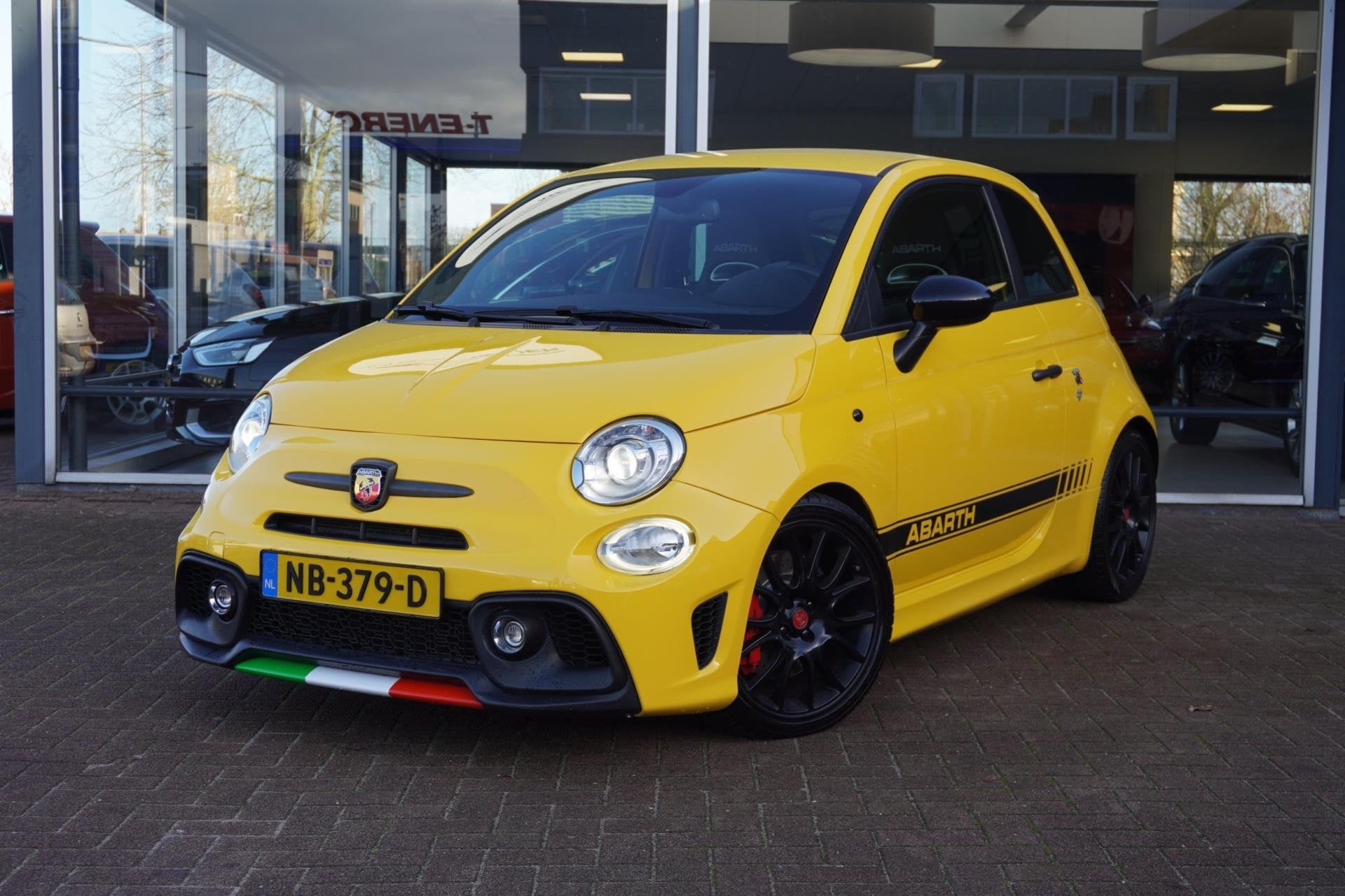 Fiat 500 1.4 T-Jet Abarth Competizione 595 Automaat | 91.000, Dealer onderhouden, Gebruikt, Euro 6, 4 cilinders
