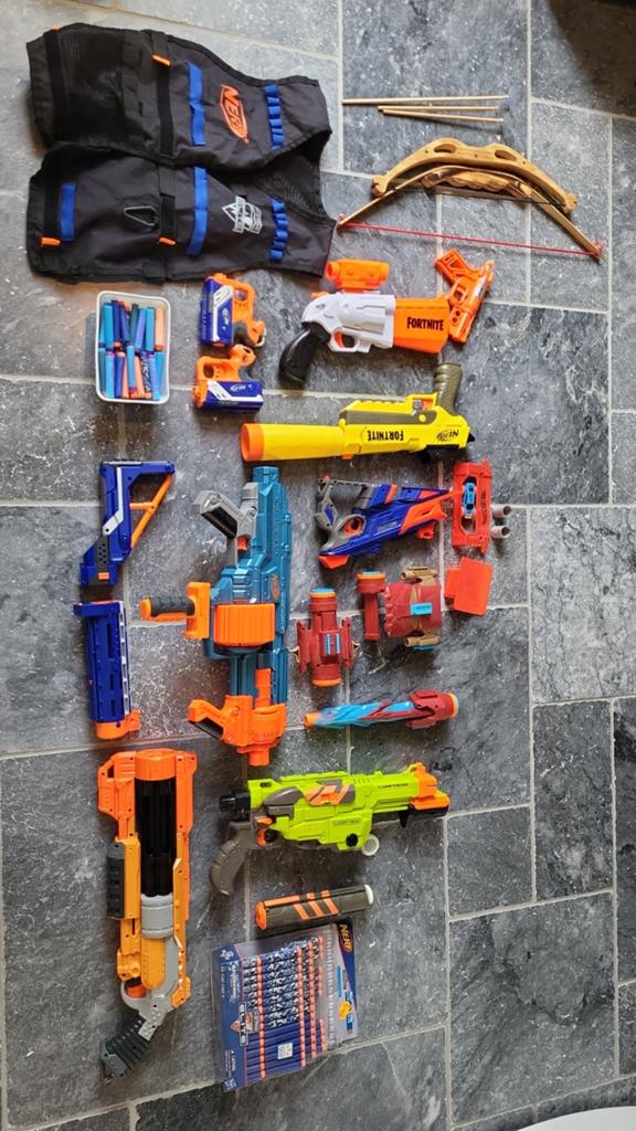 Grote Nerf Pistolen Collectie met Vest en Accessoires, Ophalen, Gebruikt, Jongen of Meisje
