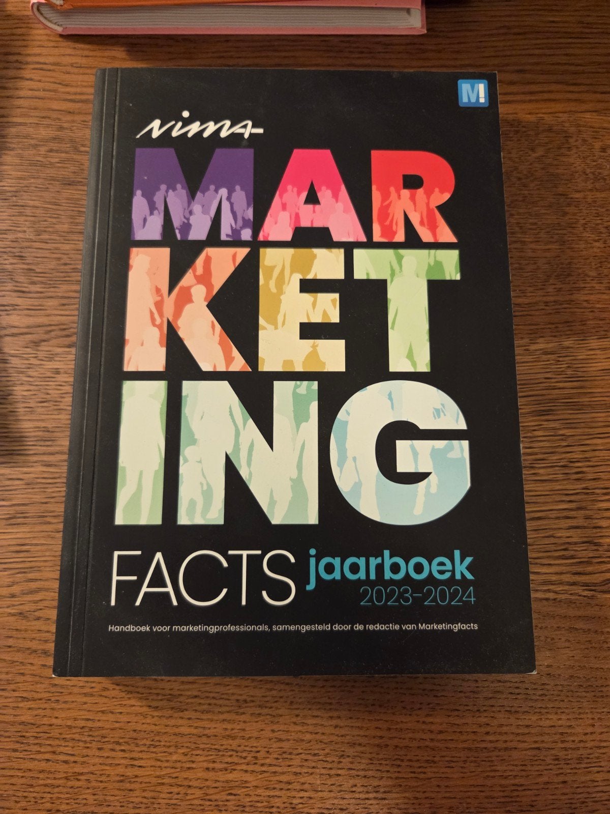NIMA Marketingfacts Jaarboek 2023-2024, Ophalen of Verzenden, Zo goed als nieuw, Economie en Marketing, Redactie Marketingfacts