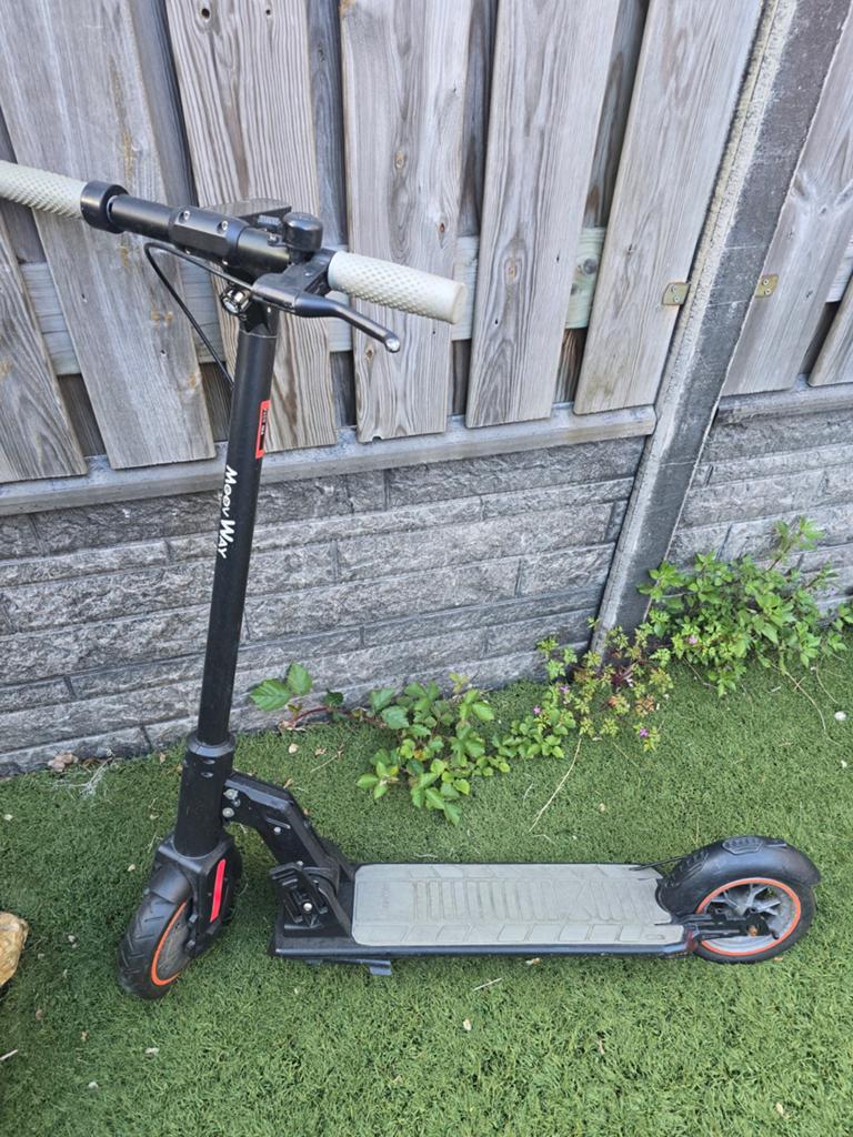 Moovway elektrische step - defect na stoepaanrijding, Fietsen en Brommers, Ophalen of Verzenden, Gebruikt, Elektrische step (E-scooter)