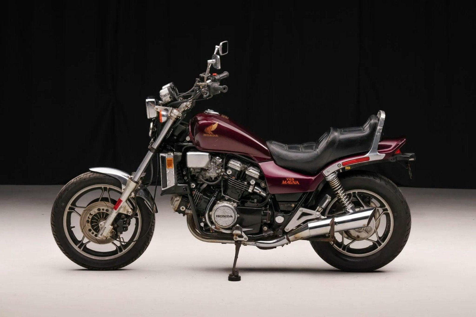 Honda Magna 1983 - Opknapper voor de handige sleutelaar, 4 cilinders, Chopper, Particulier, Meer dan 35 kW