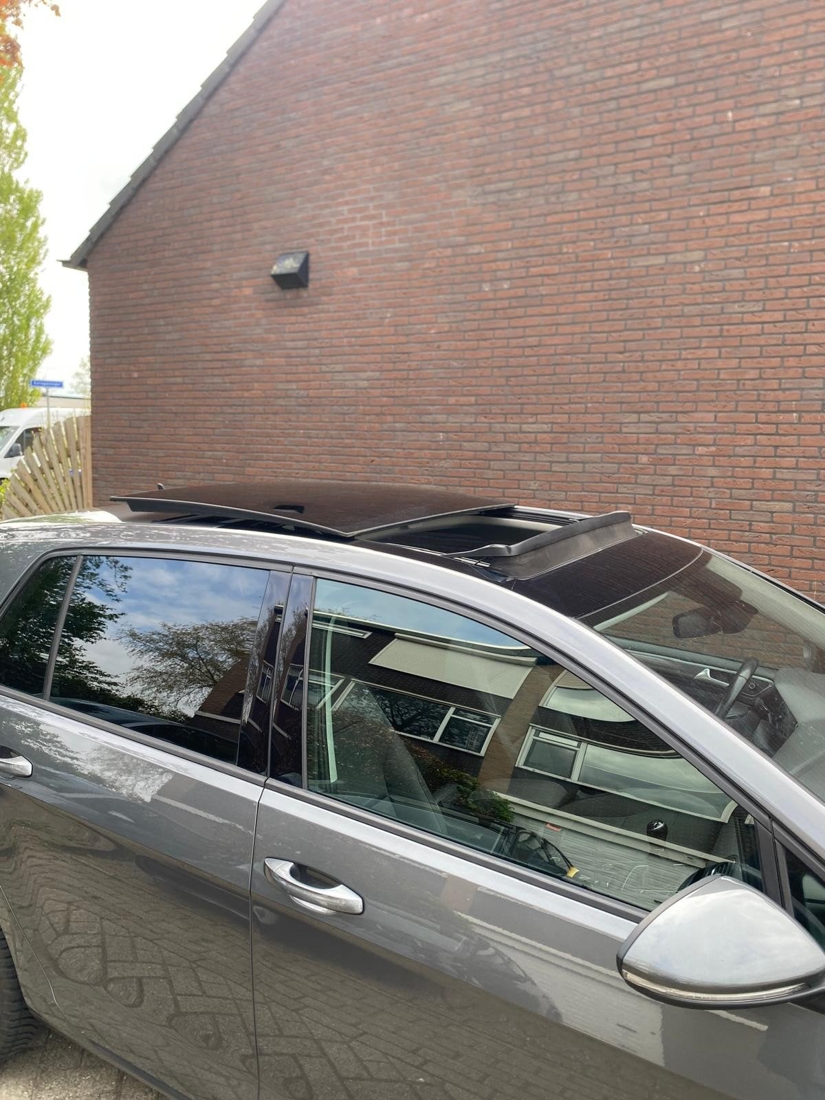 Volkswagen Golf 1.0 TSI 110pk 5D 2017 Grijs Panoramadak, Auto's, Adaptive Cruise Control, Origineel Nederlands, Handgeschakeld