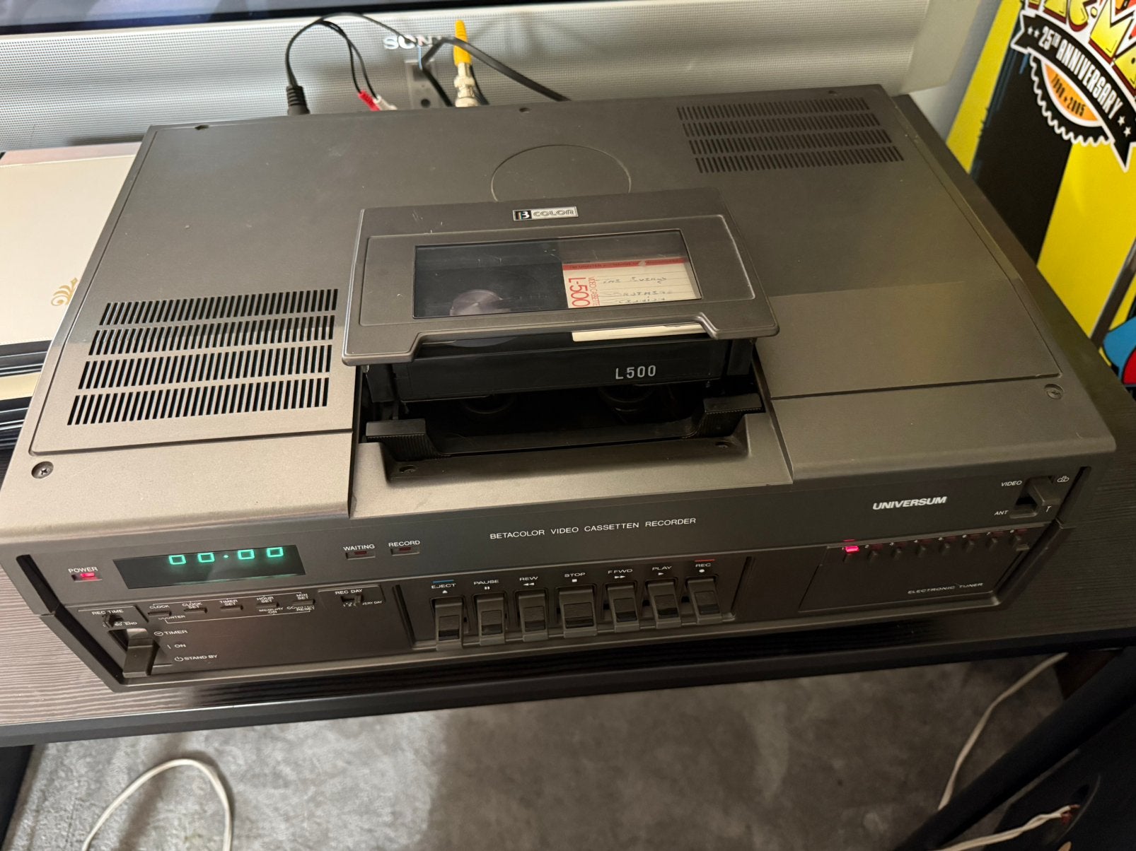 Betamax vintage Universum Sanyo  vtc 9300 puntgaaf model, Ophalen of Verzenden, Zo goed als nieuw