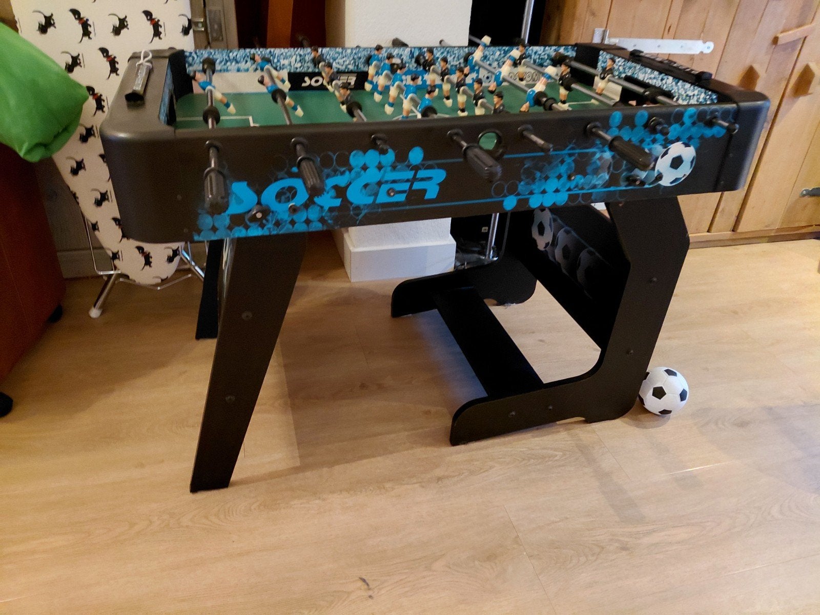 Voetbaltafel - Plezier voor jong en oud!, Kinderen en Baby's, Speelgoed | Voetbaltafels, Ophalen of Verzenden, Gebruikt
