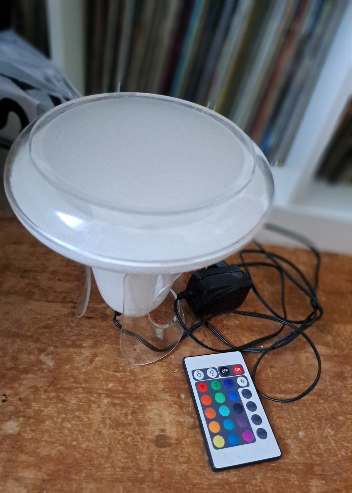 Kleuren LED lamp afstandsbediening, diverse kleuren en optie, Ophalen of Verzenden, Zo goed als nieuw, Kunststof