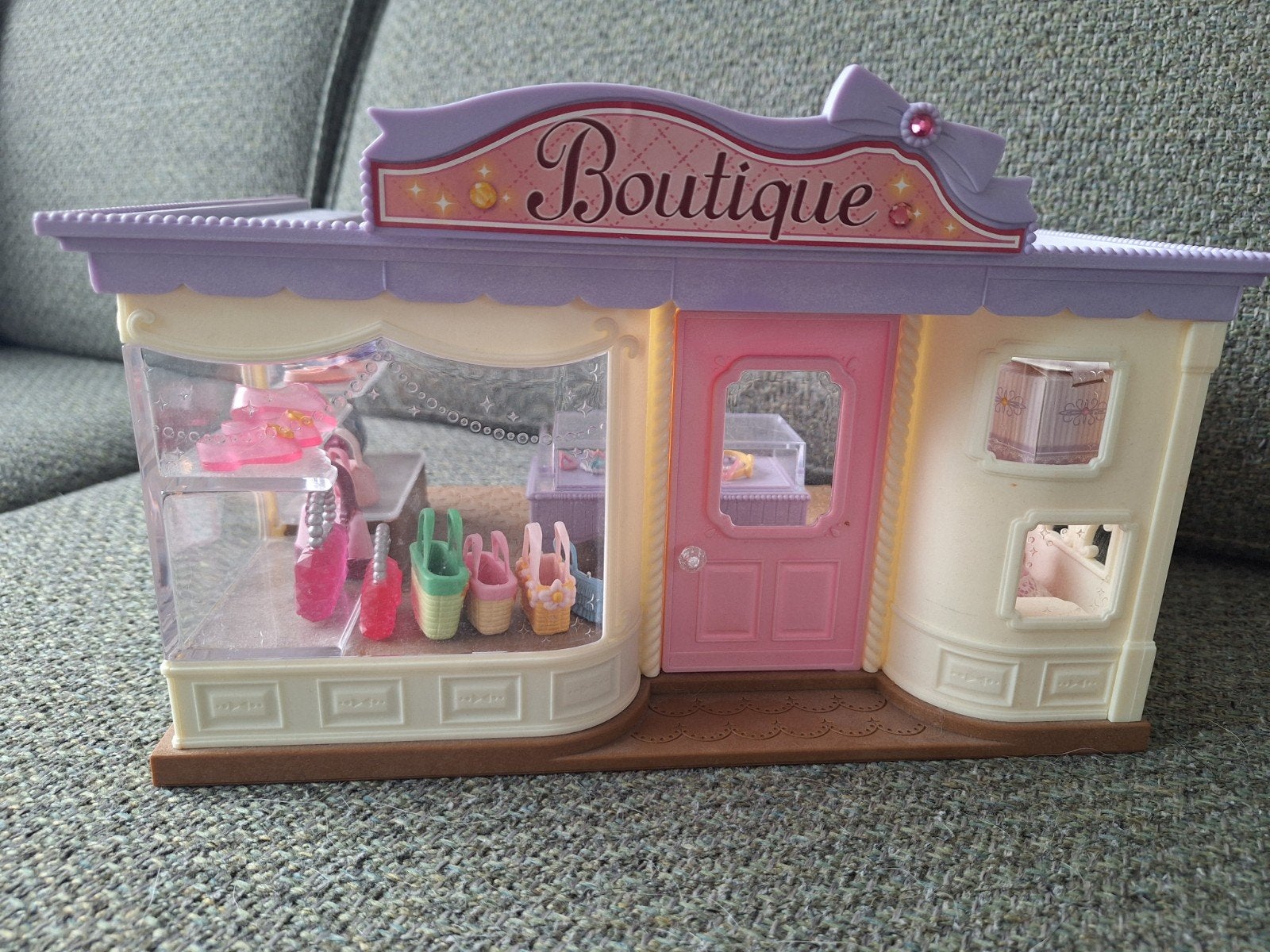 Sylvanian Families Boutique, Kinderen en Baby's, Speelgoed | Poppenhuizen, Ophalen of Verzenden, Zo goed als nieuw, Poppenhuis