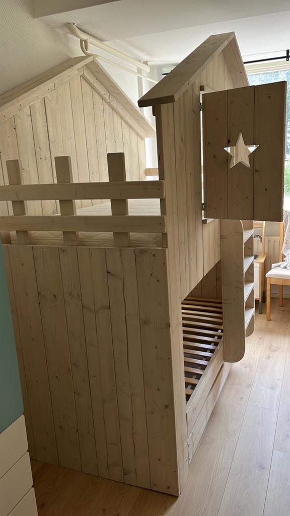 Uniek Houten Stapelbed Huisje - Perfect voor Kinderkamer, Kinderen en Baby's, Kinderkamer | Stapelbedden en Hoogslapers, Zo goed als nieuw