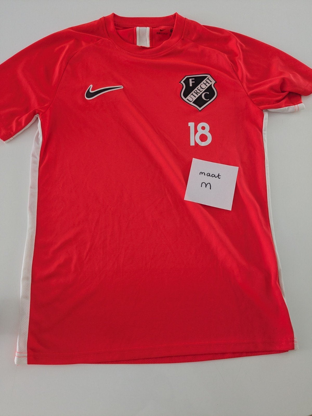 6 : FC Utrecht shirt (oranje) nr 18, Ophalen of Verzenden, Zo goed als nieuw, Shirt