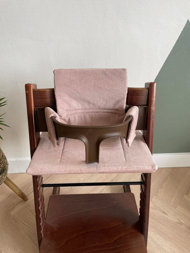 Nieuw! Ribstof oud roze Stokke Tripp Trapp stoel kussenset, Ophalen of Verzenden, Nieuw, Meegroeistoel, Gordel(s)