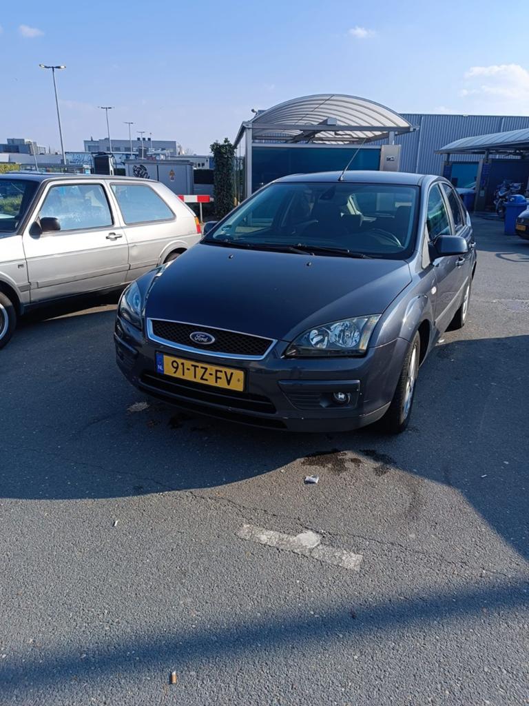 Ford Focus 1.6 Tdci 66KW 5D 2007 Grijs, Auto's, Ford, Zwart, 4 cilinders, Origineel Nederlands, 1200 kg