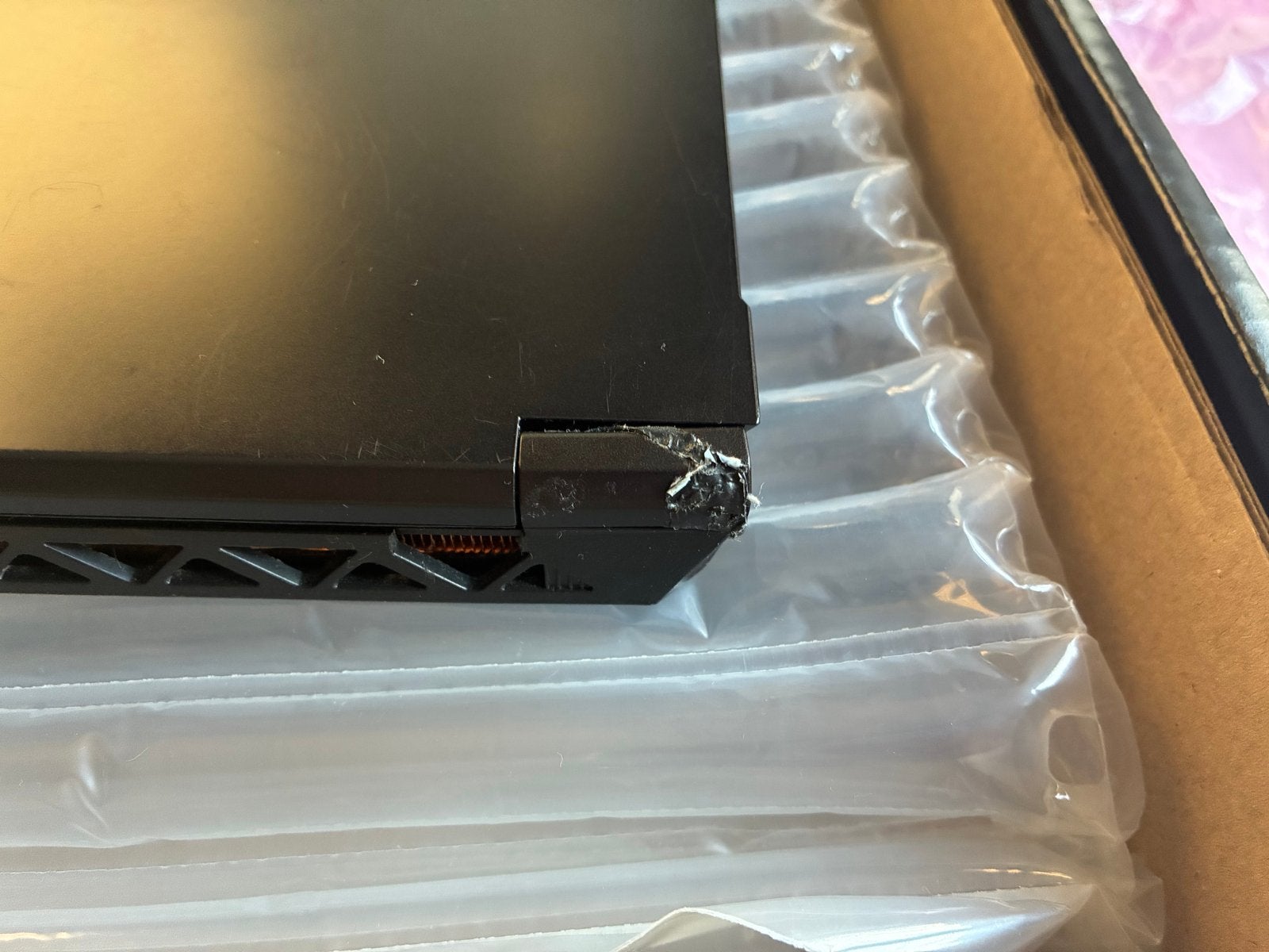 Foto 7 van Medion Erazer Deputy P60 gaming laptop