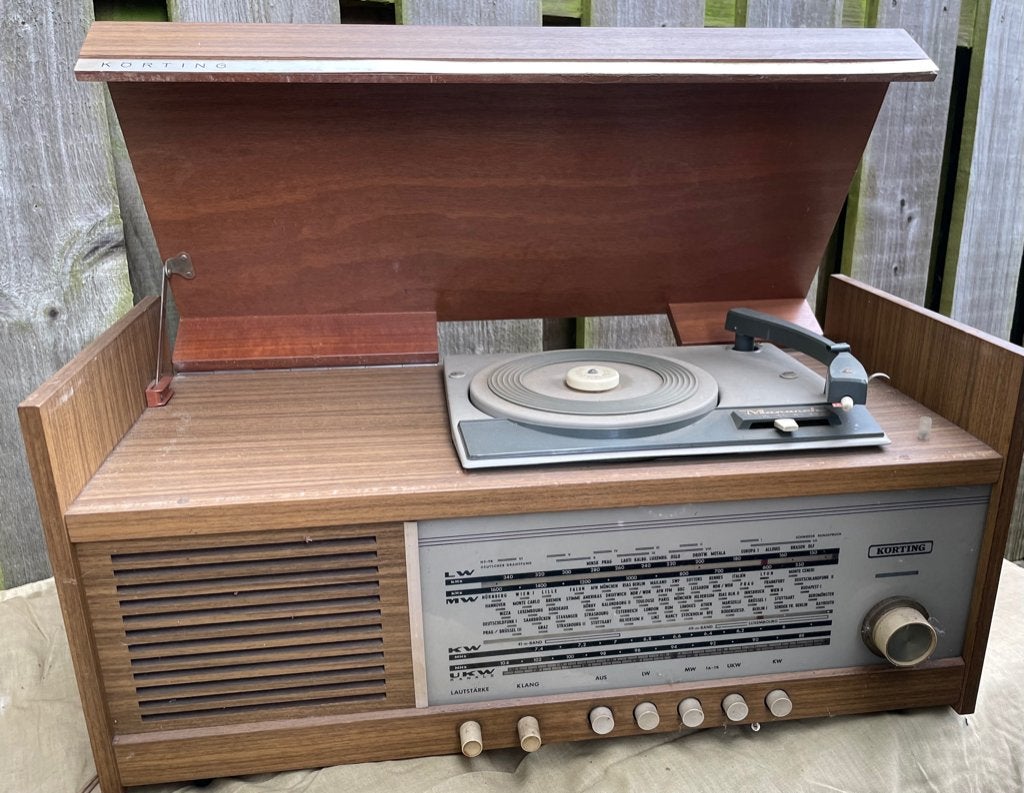 radio / pick-up combinatie van Korting type amica 67., Ophalen