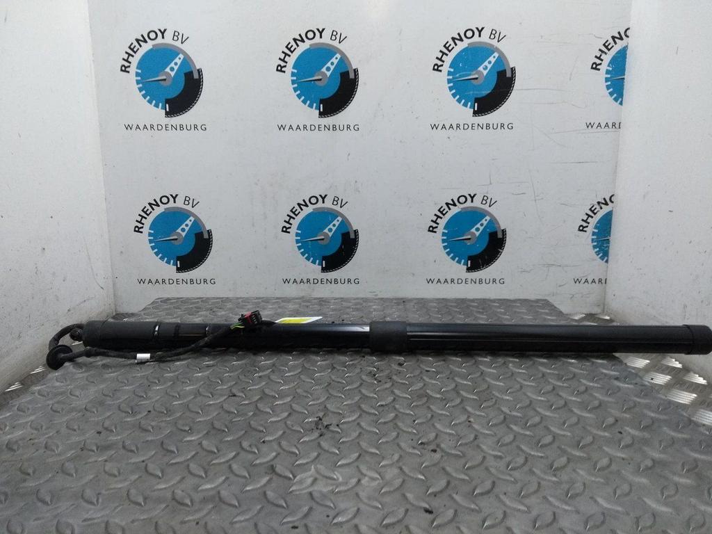 FORD FOCUS C MAX Titanium  ACHTERKLEP GASVEER / ELEKTRISCHE, Auto-onderdelen, Ophalen of Verzenden, Gebruikt, Stiba lid