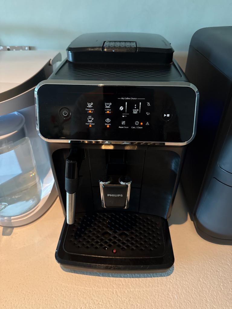 Philips type 2200 Volautomatische Espressomachine, Witgoed en Apparatuur, Ophalen, Afneembaar waterreservoir, Gebruikt, Espresso apparaat