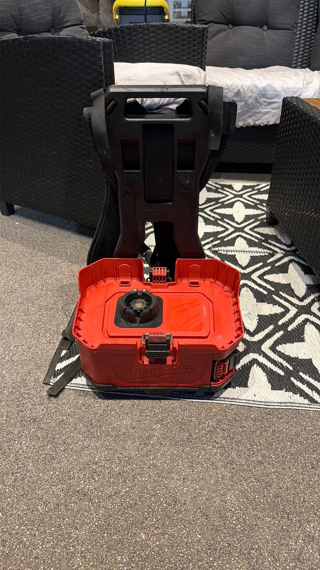 Milwaukee M18 BPFPH-0 18V Accu Rugzakpompsproeier Body - 15L, Ophalen of Verzenden, Zo goed als nieuw, Accu, Met regelbare waterdruk