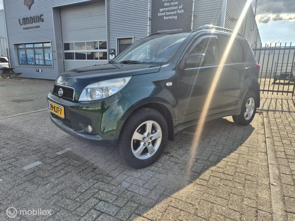 Daihatsu Terios 1.5-16v Adventure 4wd automaat, Auto's, Daihatsu, 1350 kg, Stof, Gebruikt, Zwart